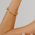 VALÉN  Curves Bangle Gold