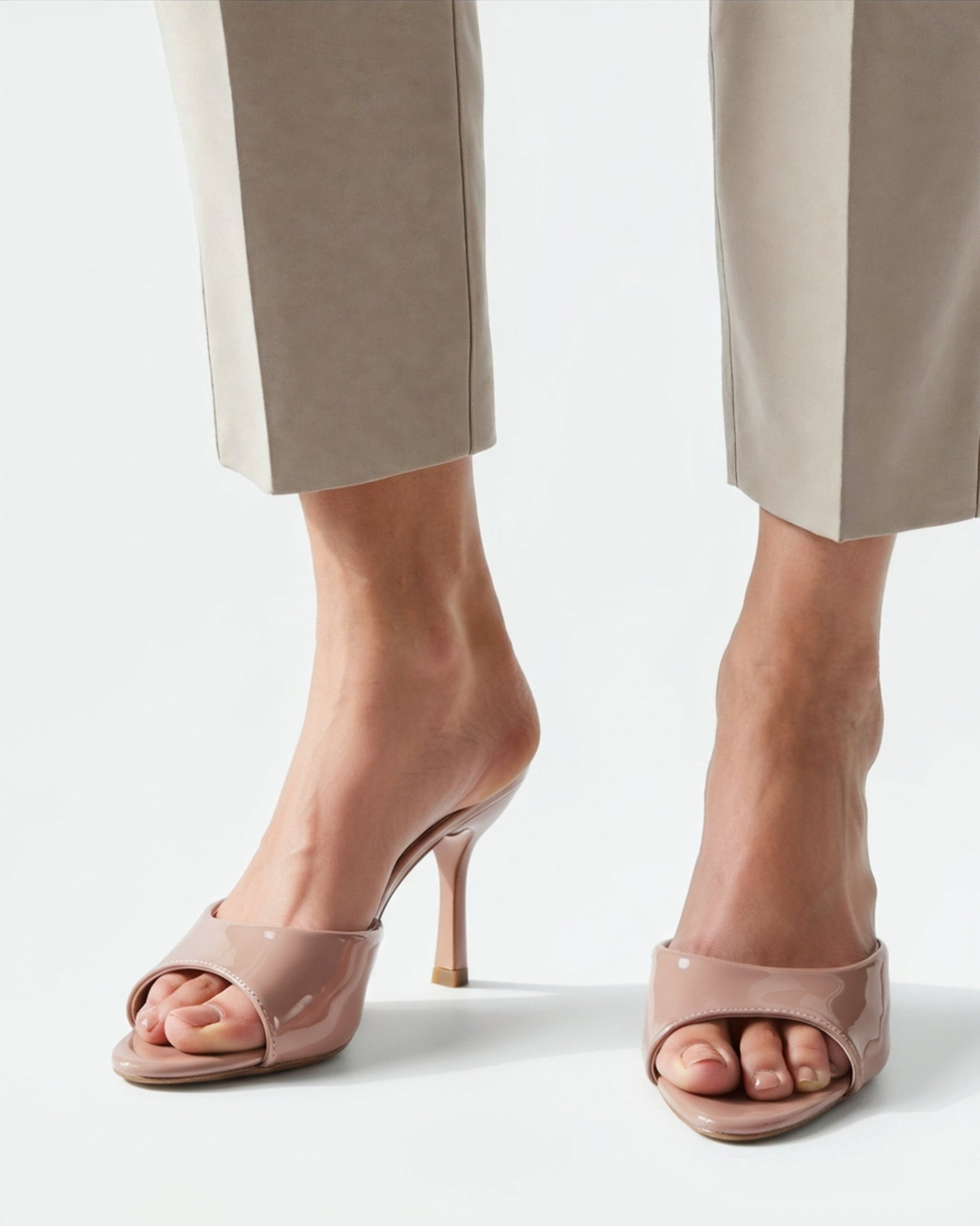 Gia Heels - Old Money
