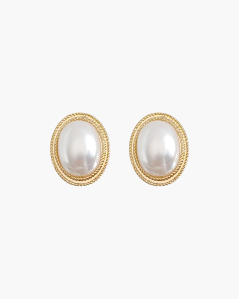Radiance Oval Pearl Studs - Old Money