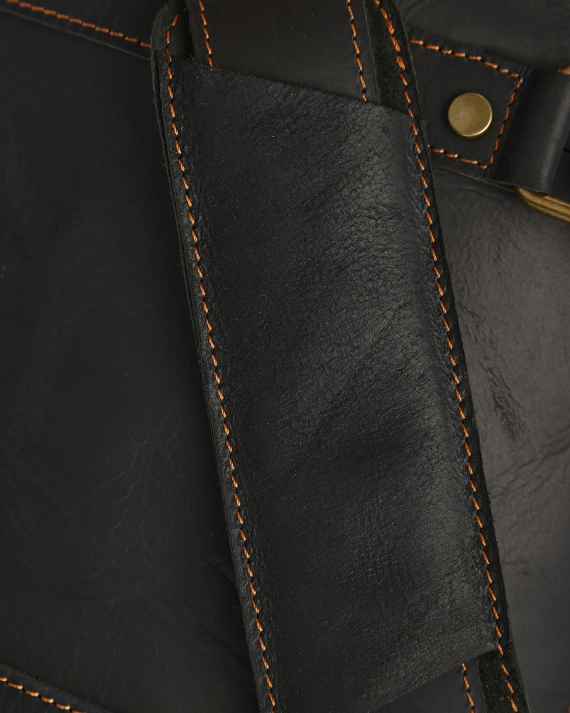 Montague Leather Duffle - Old Money