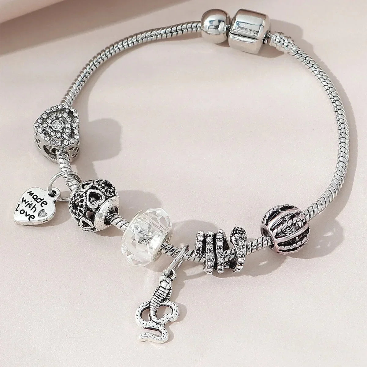 Valén – Multi-Element Beaded Love Bracelet